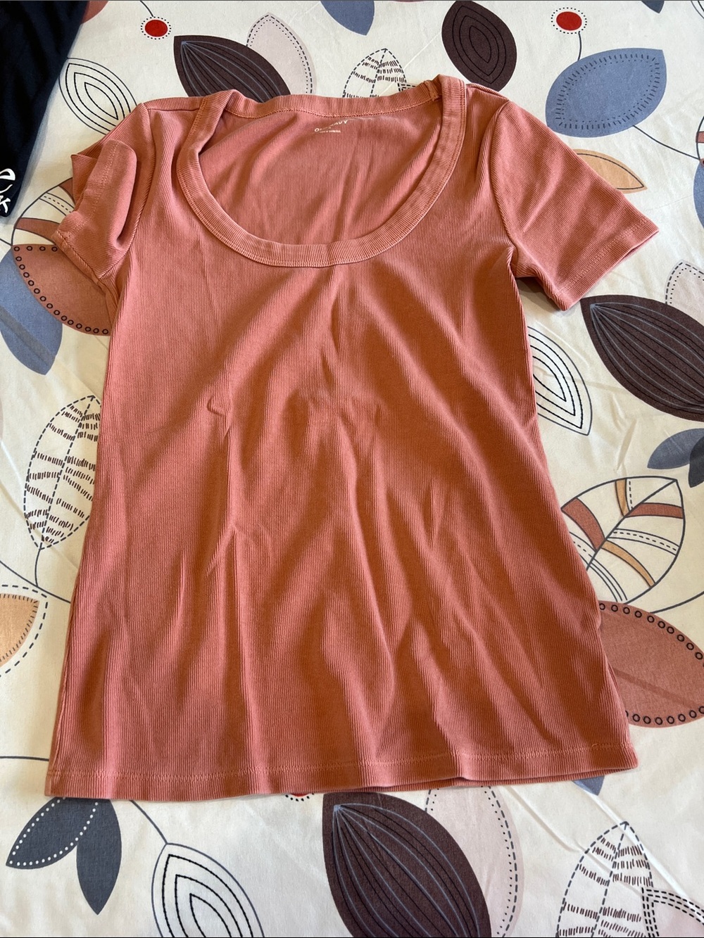 Old Navy Scoop Neck Short Sleeve Tee - Dusty Rose